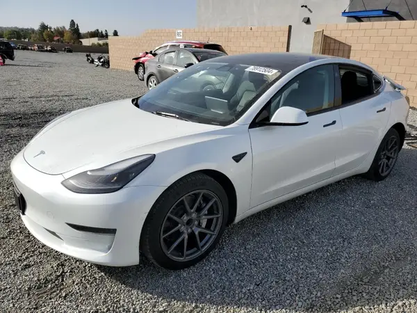5YJ3E1EA2NF375323 2022 TESLA MODEL 3 - Image 1