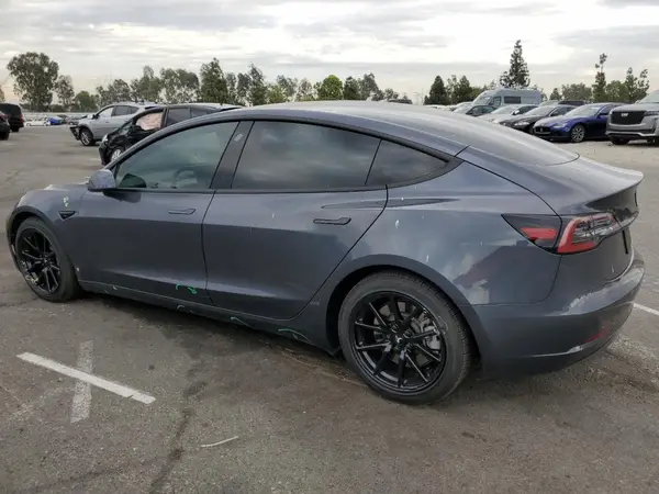 5YJ3E1EA2PF385983 2023 TESLA MODEL 3 - Image 2