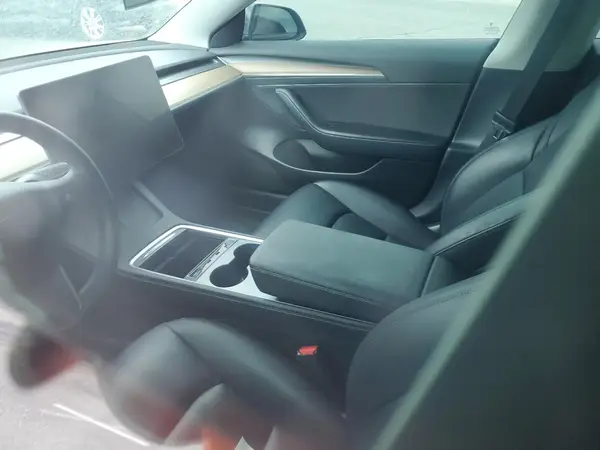 5YJ3E1EA2PF385983 2023 TESLA MODEL 3 - Image 8