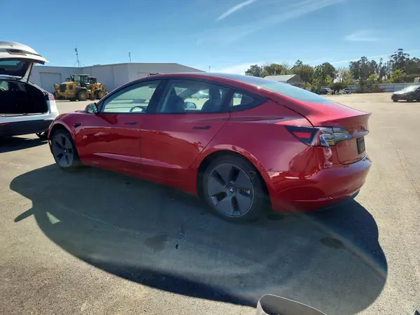 5YJ3E1EA2PF396482 2023 TESLA MODEL 3 - Image 2