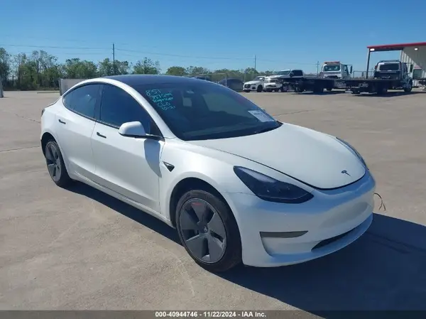 5YJ3E1EA2PF397244 2023 TESLA MODEL 3 - Image 1