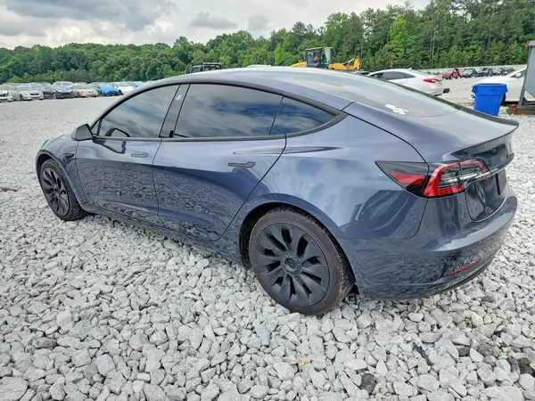 5YJ3E1EA2PF400272 2023 TESLA MODEL 3 - Image 2