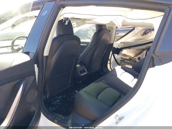 5YJ3E1EA2PF400787 2023 TESLA MODEL 3 - Image 8