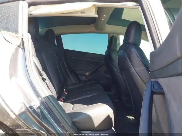 5YJ3E1EA2PF404614 2023 TESLA MODEL 3 - Image 8