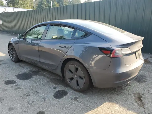 5YJ3E1EA2PF406377 2023 TESLA MODEL 3 - Image 2