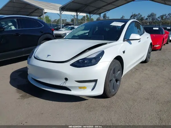 5YJ3E1EA2PF410378 2023 TESLA MODEL 3 - Image 2