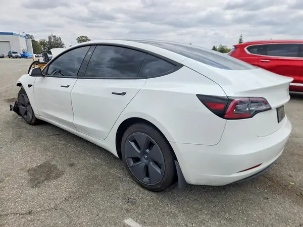 5YJ3E1EA2PF412874 2023 TESLA MODEL 3 - Image 2