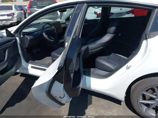 5YJ3E1EA2PF413944 2023 TESLA MODEL 3 - Image 8