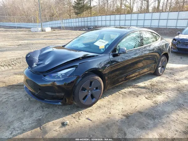 5YJ3E1EA2PF426015 2023 TESLA MODEL 3 - Image 2