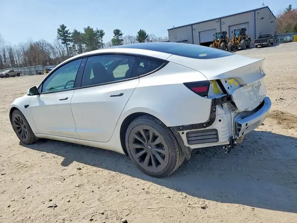 5YJ3E1EA2PF428475 2023 TESLA MODEL 3 - Image 2