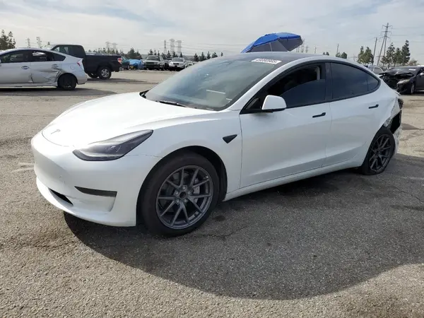 5YJ3E1EA2PF429917 2023 TESLA MODEL 3 - Image 1