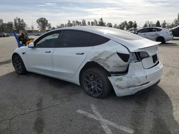 5YJ3E1EA2PF429917 2023 TESLA MODEL 3 - Image 2