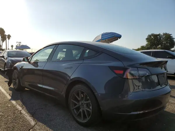 5YJ3E1EA2PF431019 2023 TESLA MODEL 3 - Image 2