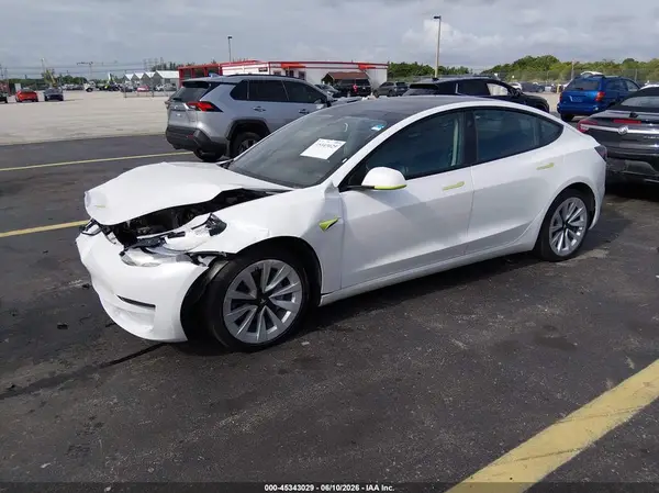 5YJ3E1EA2PF431912 2023 TESLA MODEL 3 - Image 2