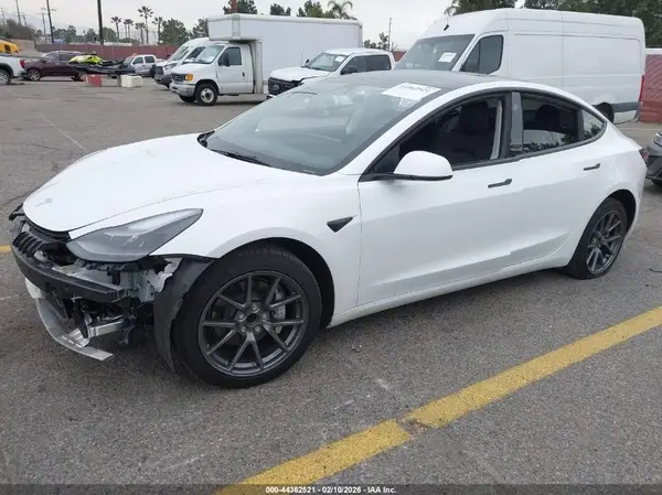 5YJ3E1EA2PF432896 2023 TESLA MODEL 3 - Image 2