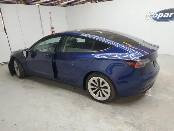 5YJ3E1EA2PF433420 2023 TESLA MODEL 3 - Image 2