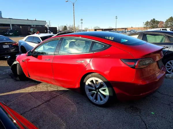 5YJ3E1EA2PF434731 2023 TESLA MODEL 3 - Image 2