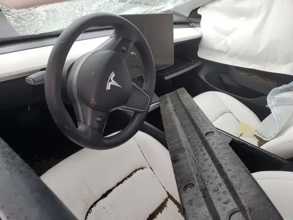 5YJ3E1EA2PF434910 2023 TESLA MODEL 3 - Image 8