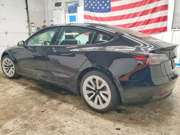 5YJ3E1EA2PF435829 2023 TESLA MODEL 3 - Image 2