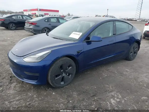 5YJ3E1EA2PF436060 2023 TESLA MODEL 3 - Image 2