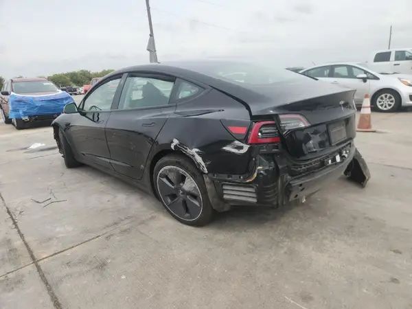 5YJ3E1EA2PF436740 2023 TESLA MODEL 3 - Image 2
