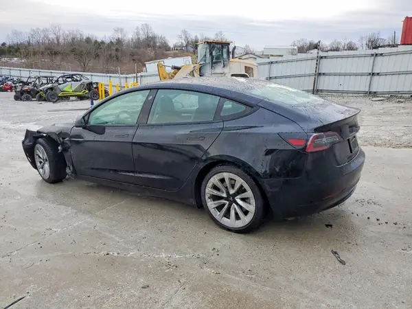 5YJ3E1EA2PF437502 2023 TESLA MODEL 3 - Image 2