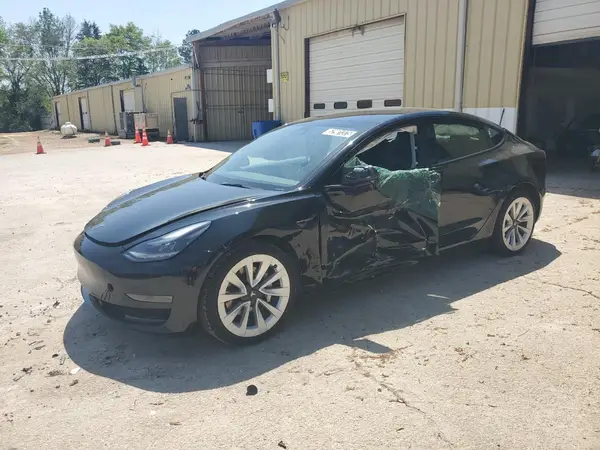 5YJ3E1EA2PF438438 2023 TESLA MODEL 3 - Image 1