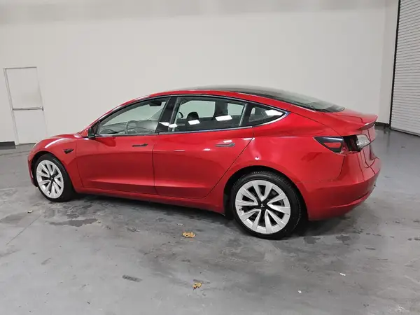 5YJ3E1EA2PF438861 2023 TESLA MODEL 3 - Image 2