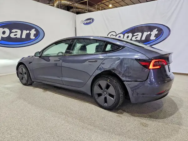 5YJ3E1EA2PF449018 2023 TESLA MODEL 3 - Image 2