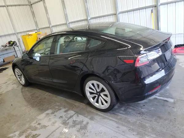 5YJ3E1EA2PF451707 2023 TESLA MODEL 3 - Image 2