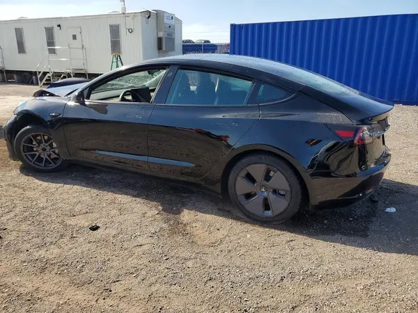 5YJ3E1EA2PF453134 2023 TESLA MODEL 3 - Image 2