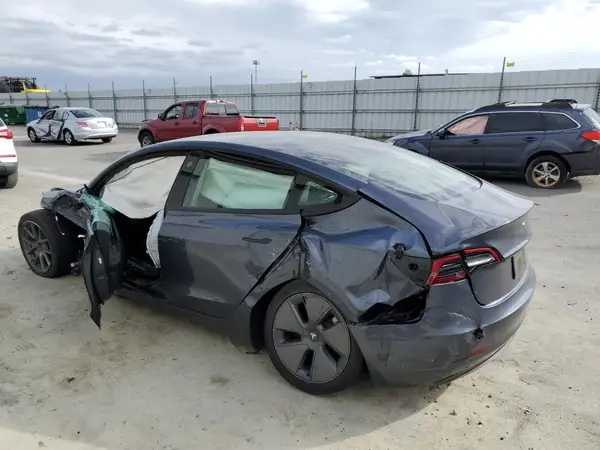 5YJ3E1EA2PF454610 2023 TESLA MODEL 3 - Image 2