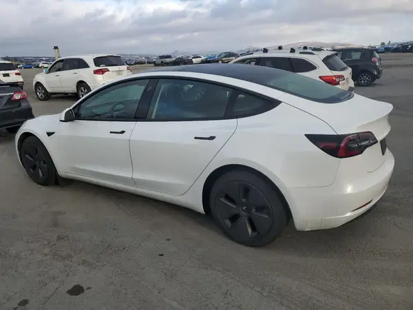 5YJ3E1EA2PF456843 2023 TESLA MODEL 3 - Image 2