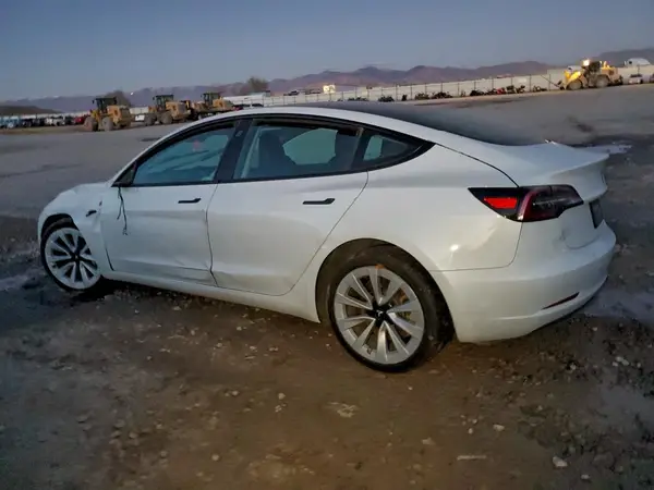 5YJ3E1EA2PF458365 2023 TESLA MODEL 3 - Image 2