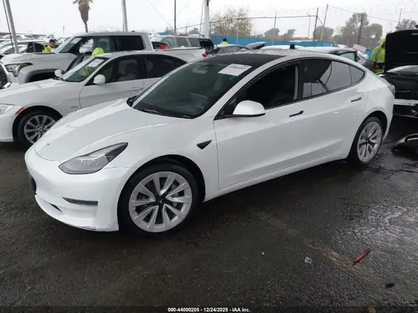 5YJ3E1EA2PF459029 2023 TESLA MODEL 3 - Image 2