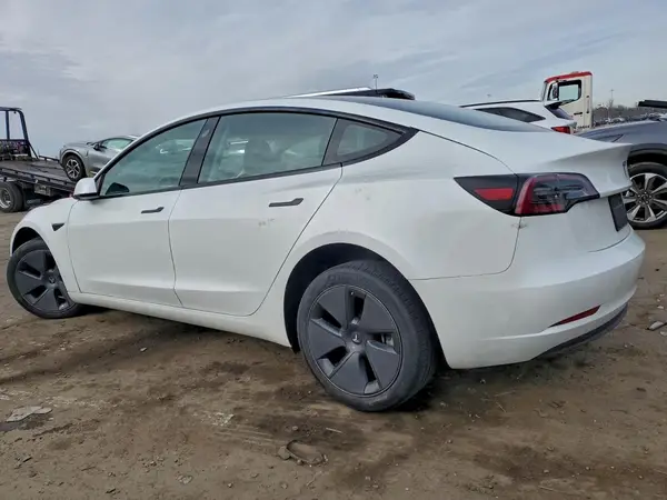 5YJ3E1EA2PF459709 2023 TESLA MODEL 3 - Image 2