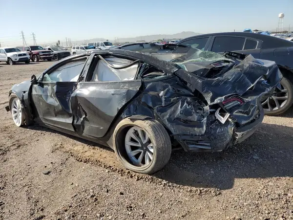 5YJ3E1EA2PF460035 2023 TESLA MODEL 3 - Image 2