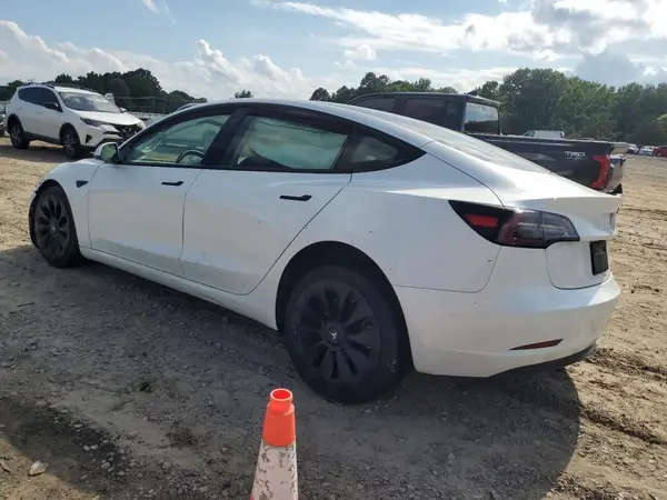 5YJ3E1EA2PF460228 2023 TESLA MODEL 3 - Image 2