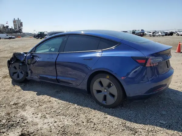 5YJ3E1EA2PF462187 2023 TESLA MODEL 3 - Image 2