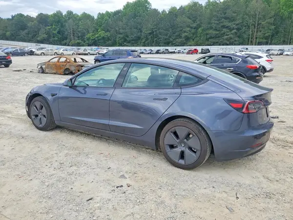 5YJ3E1EA2PF464473 2023 TESLA MODEL 3 - Image 2
