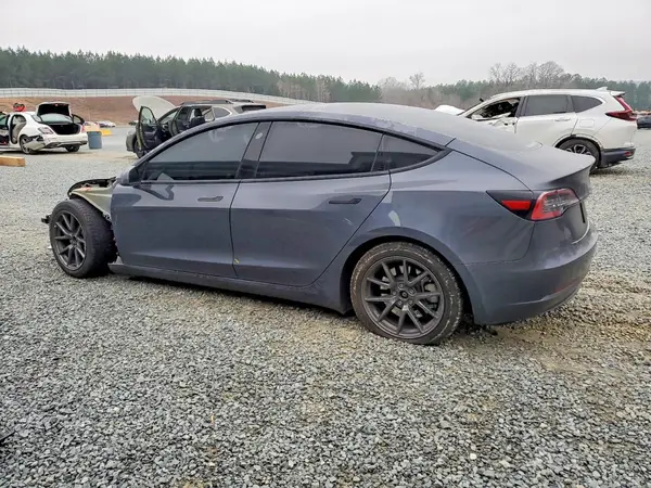 5YJ3E1EA2PF466403 2023 TESLA MODEL 3 - Image 2