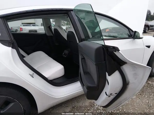 5YJ3E1EA2PF466644 2023 TESLA MODEL 3 - Image 8