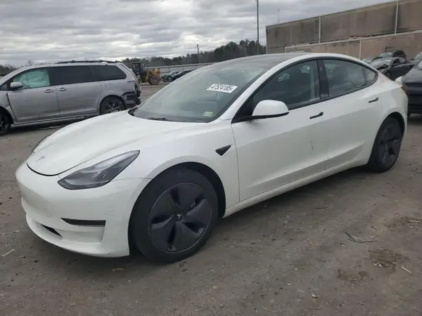 5YJ3E1EA2PF467938 2023 TESLA MODEL 3 - Image 1