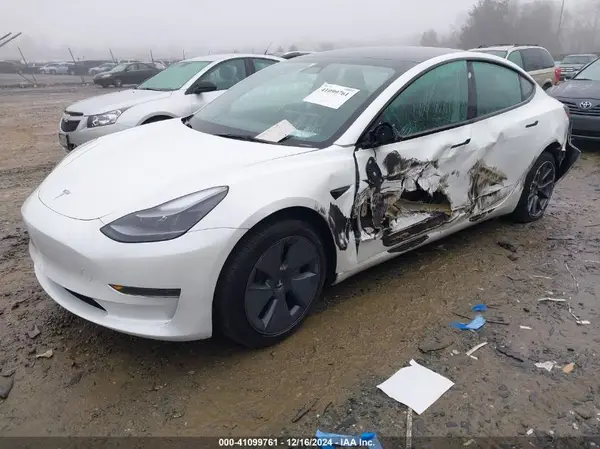 5YJ3E1EA2PF478423 2023 TESLA MODEL 3 - Image 2