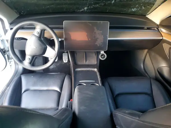 5YJ3E1EA2PF483962 2023 TESLA MODEL 3 - Image 8