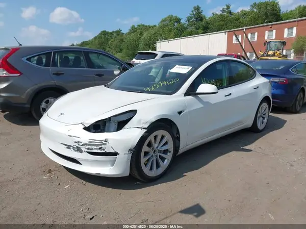 5YJ3E1EA2PF484335 2023 TESLA MODEL 3 - Image 2