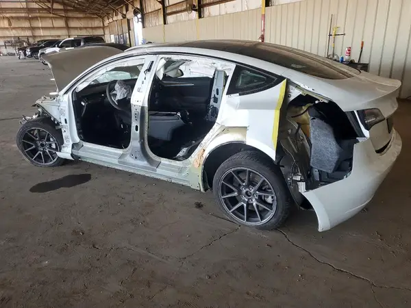 5YJ3E1EA2PF490992 2023 TESLA MODEL 3 - Image 2