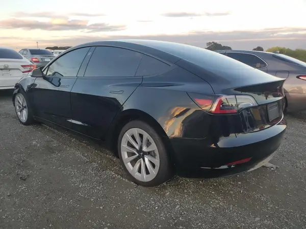 5YJ3E1EA2PF491592 2023 TESLA MODEL 3 - Image 2