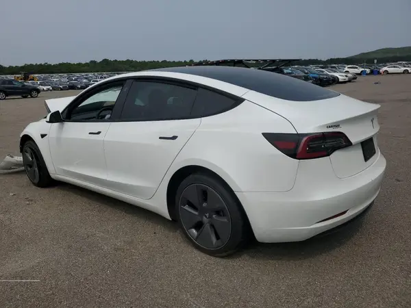 5YJ3E1EA2PF496176 2023 TESLA MODEL 3 - Image 2
