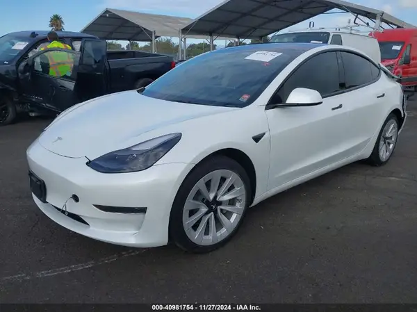 5YJ3E1EA2PF497425 2023 TESLA MODEL 3 - Image 2